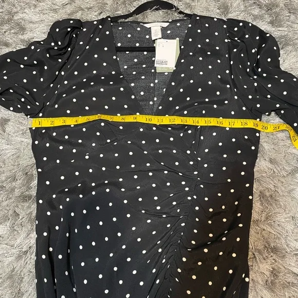 New H&M Black and White Polka Dot Puff Sleeve Crepe V Neck Dress Size L